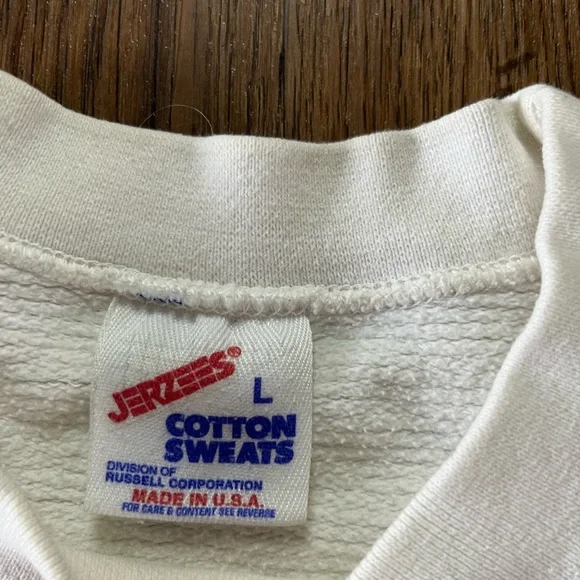 Festive White Sweatshirt with Holiday Graphics - Picture 4 of 6